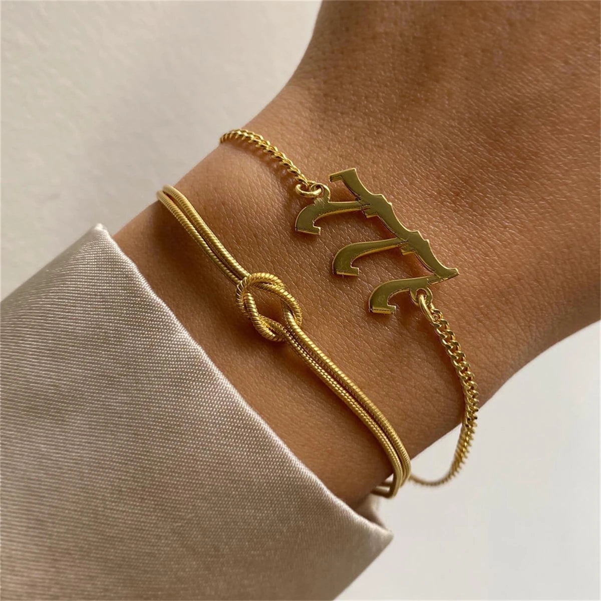 knot chain bracelet - plated with true gold timeless elegance: stainless steel