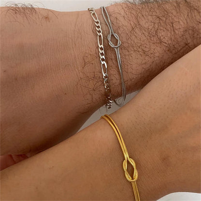 Knot Chain Bracelet - Plated with True Gold Timeless Elegance: Stainless Steel