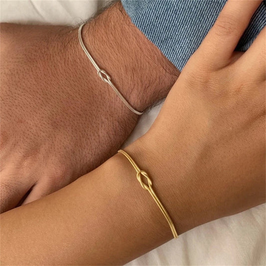 Knot Chain Bracelet - Plated with True Gold Timeless Elegance: Stainless Steel