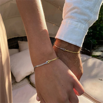 Knot Chain Bracelet - Plated with True Gold Timeless Elegance: Stainless Steel